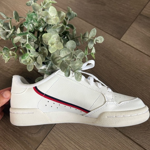 Adidas Kids White and Navy Sneakers Size 3 1/2 - Picture 6 of 9